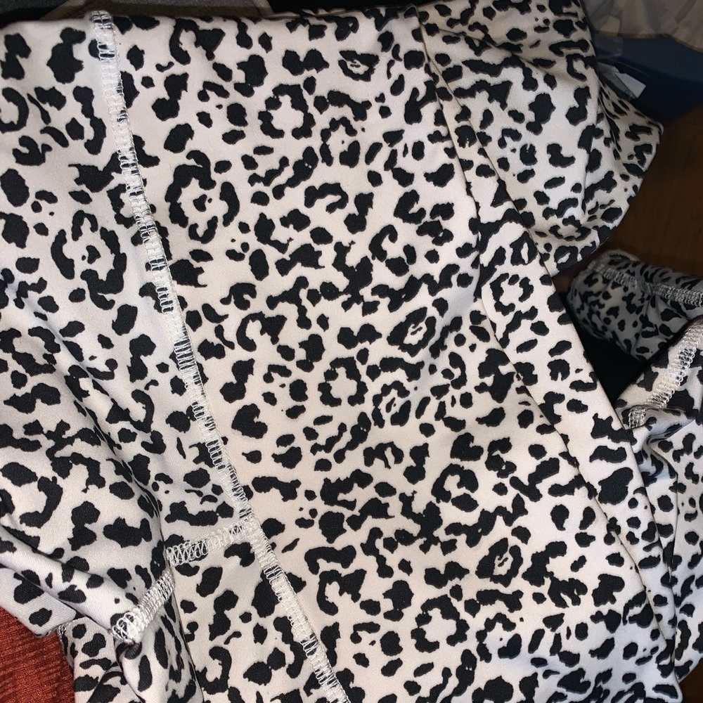 Cheetah print athletic leggings